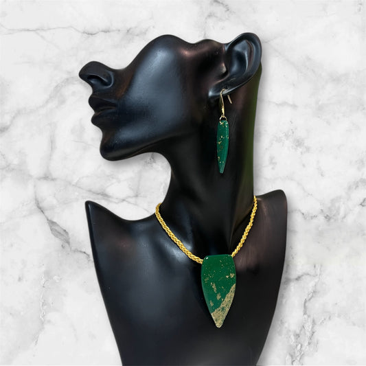 Green and Gold Spear Necklace Set